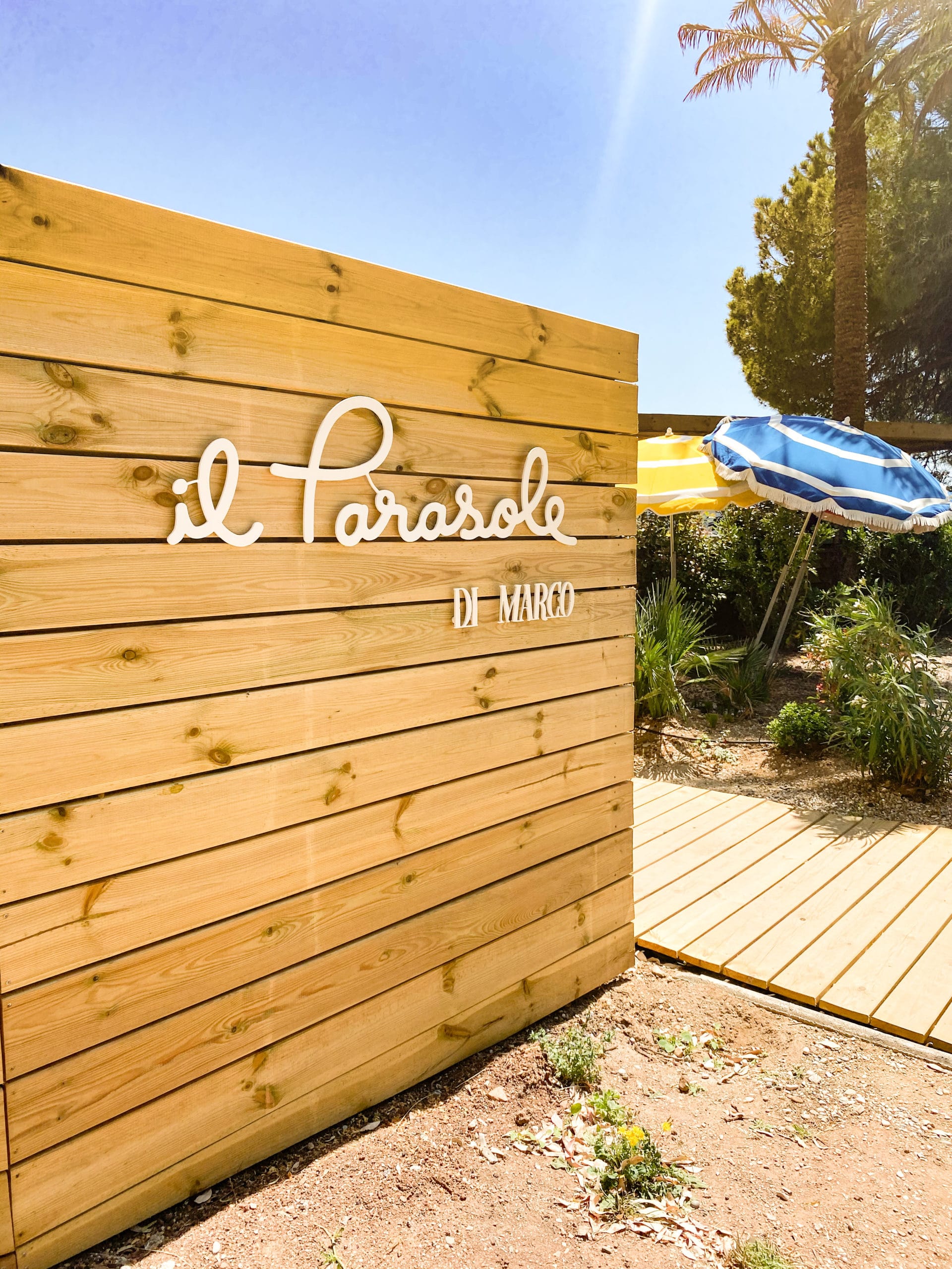 extérieur du restaurant italien el parasol di marco